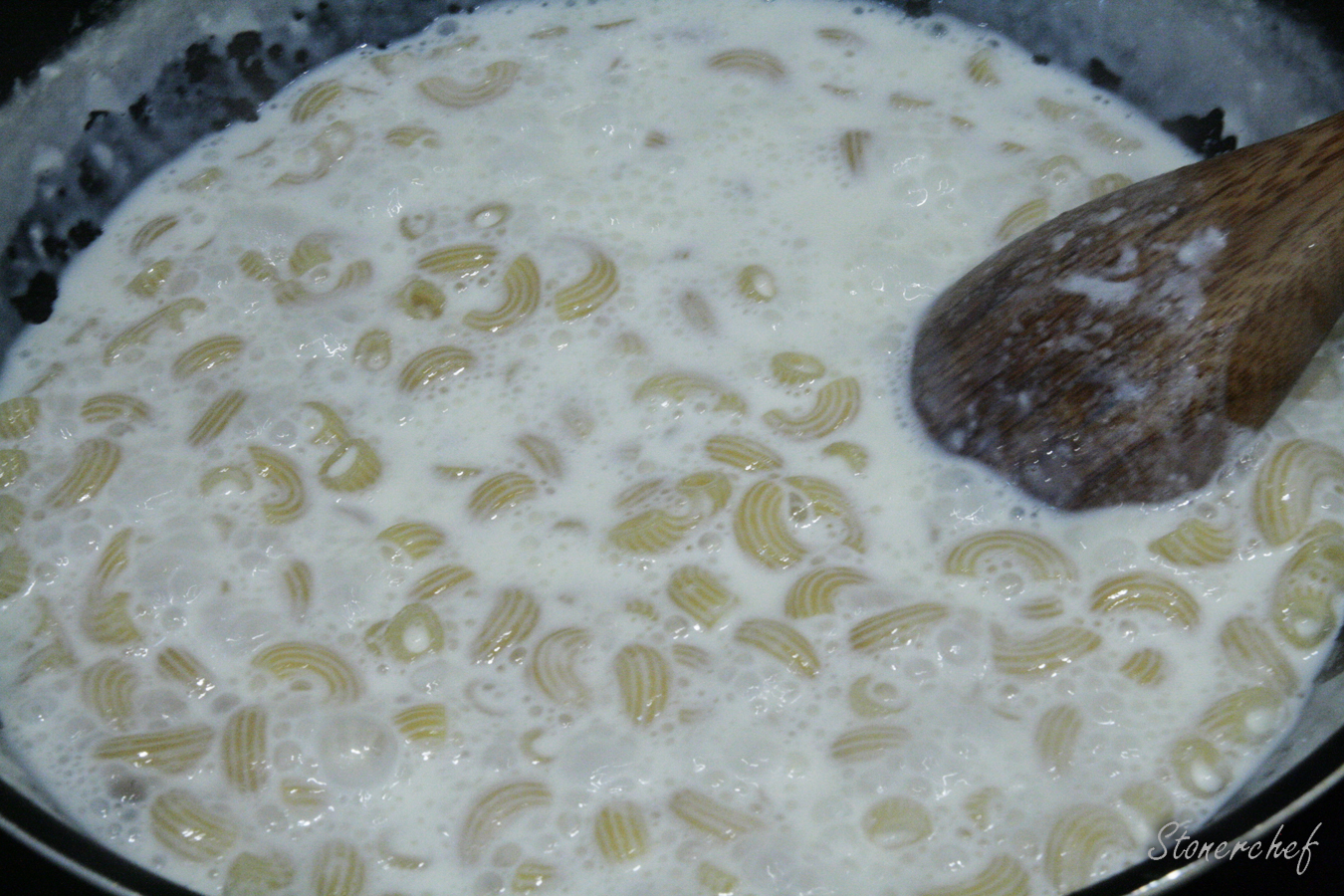 makaron kolanka gotowany na mleku