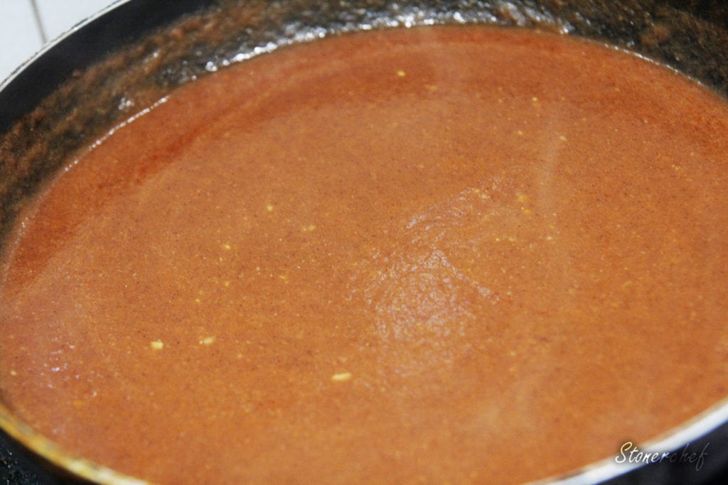 czerwona enchilada przed ugotowaniem
