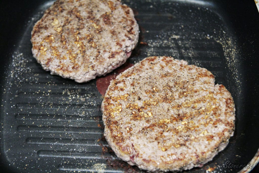 burgery smażone na patelni grillowej