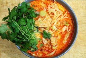 tajska zupa z czerwonym curry