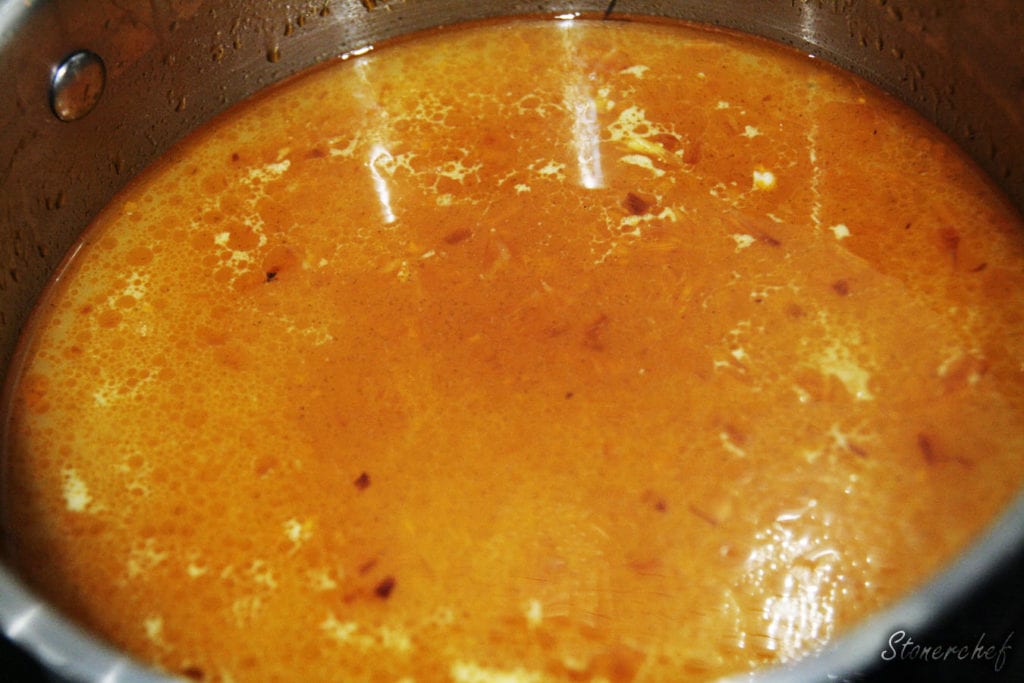tajska zupa w garnku