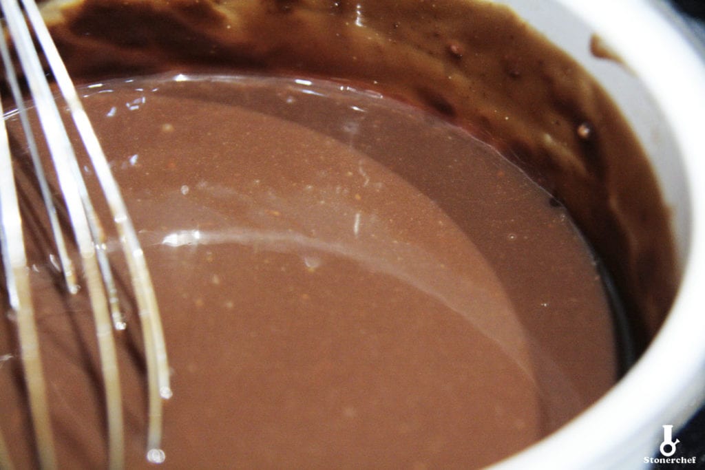 sos czekoladowy w garnku