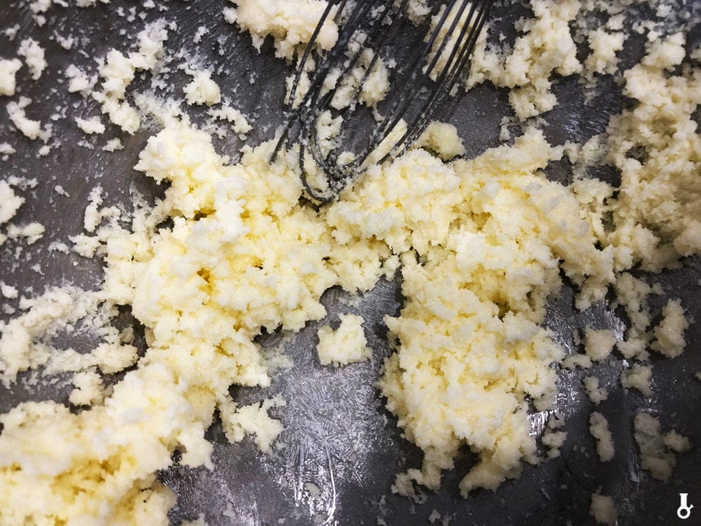masło utarte z cukrem